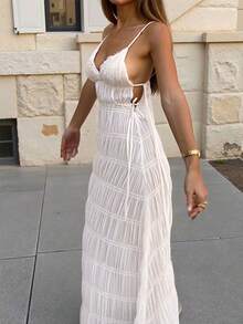 2026春夏女士奶油色褶皱雪纺纹理吊带露背长裙，飘逸的沙滩度假音乐节约会派对优雅礼服，适合婚礼派对、露背造型、派对装扮、约会之夜、婚礼季、返校季等场合。注意：夏季请穿着肤色内衣。 - 杏色 - 查看 8