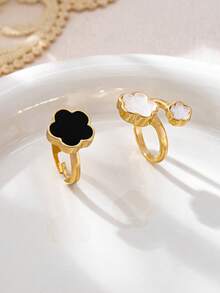 2pcs Classic Black & White Lucky Clover Ring Set - Multicolor - View 2