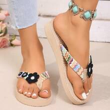3cm PP Grass Flower Thong Sandals For Women, Flat Heel, Summer Beach Wear, Versatile Flip Flops, Non-Slip - Brown - View 6