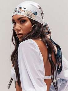 1条女士简约印花方巾，90厘米时尚真丝方巾，可作腰带、装饰品、丝带、头巾、发饰等使用，非常适合点缀您的造型。 - 黑與白 - 查看 4