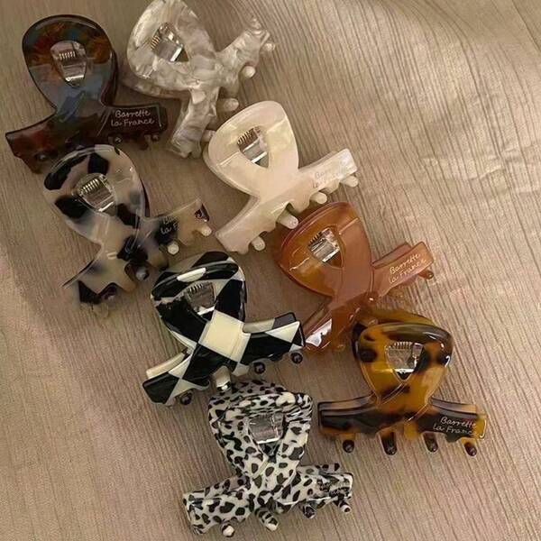 1pc Fashionable Minimalist Cute Black & White Plaid Hair Claw Clip, Suitable For All Seasons, Bohemian Style Casual Hair Accessory For Women