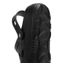 Skechers Zapatillas casuales para hombre, zuecos negros clásicos, zapatos ligeros y moldeados, sandalias sencillas, cómodas y fáciles de usar para el día a día (243041-BBK) - Todo negro - Ver 7