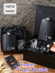 客製化便攜式不鏽鋼酒瓶套組，男士個性化姓名雕刻酒瓶，伴郎酒瓶附杯子、濾網與禮盒 - 風格B - 查看 7