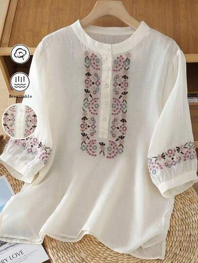 Vintage geborduurde casual blouse met ruches aan de manchetten, geborduurde casual T-shirtblouse met V-hals, retro top met korte mouwen, geborduurde opstaande kraag en 3/4 mouwen, wit