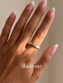 1枚超极简主义钻石戒指，铂金色调设计，单钻点缀，精致爪镶，低调别致风格，百搭各种服饰 - 極簡單鑽戒指 - 查看 3