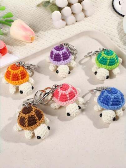 1 قطعة سلحفاة كروشيه يدوية جميلة، إكسسوار أنيق للحقائب والحقائب الظهرية والمفاتيح - هدية رائعة للأصدقاء والزملاء وأعياد الميلاد والأعياد والكريسماس