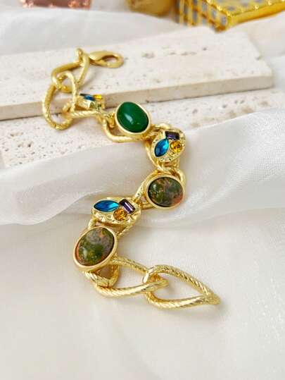 1件时尚奢华复古硬币纹理金属手链，适合女性日常、度假、派对佩戴，也可作为珠宝礼物赠送朋友，长度可调节