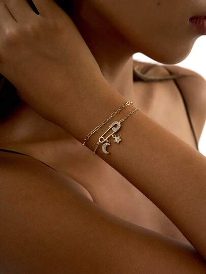 Nooxian 2件套女士手链套装，夏季海滩度假波西米亚风，铜镶嵌锆石五角星月亮胸针，回形针链条流苏多层手链，日常配饰礼品