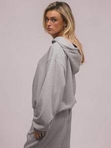 Women's Solid Color Oversized Hoodie & Jogger Set - Hooded Neck, Long Sleeve, Loose Fit, Elastic Waistband, Side Pockets, Lightweight Fabric, Breathable Design, Ideal For Home, Leisure & Outdoor Activities, Versatile For Teens, Young Adults & Adult Women, Minimalist Sporty Style For Spring & Summer | Pants Loungewear Set For Casual Home  |  Coffee Runs,Solid Color Hoodie Two-Piece Set Effortless Style For School  |  Brunch,Minimalist Matching Loungewear Set  |  Must-Have For Daily Casual | Lazy Days | Oversized Hoodie Set Easy To Style For Fall  |  Pants Set | Two-Piece Hoodie Set,Relaxed Fit Loungewear  |   Casual Matching Set  |  Cozy Loungewear Set - 灰色 - 查看 2