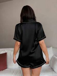 女款優雅純色短款絲綢睡衣套裝，優雅短袖鈕扣領上衣搭配簡約長褲2件套，日常易清洗機洗不變形，居家慵懶休閒簡約優雅時尚穿著 - 黑色 - 查看 2