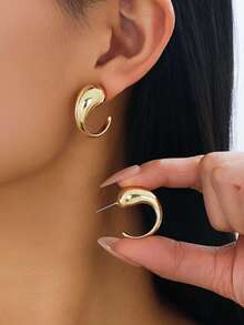 1 Pair Of Minimalist And High-End Metal Water Droplet C-Shaped Earrings, Atmospheric And Fashionable, Suitable For Daily Commuting And Other Activities (No Gift Box) - Yellow Gold - View 6