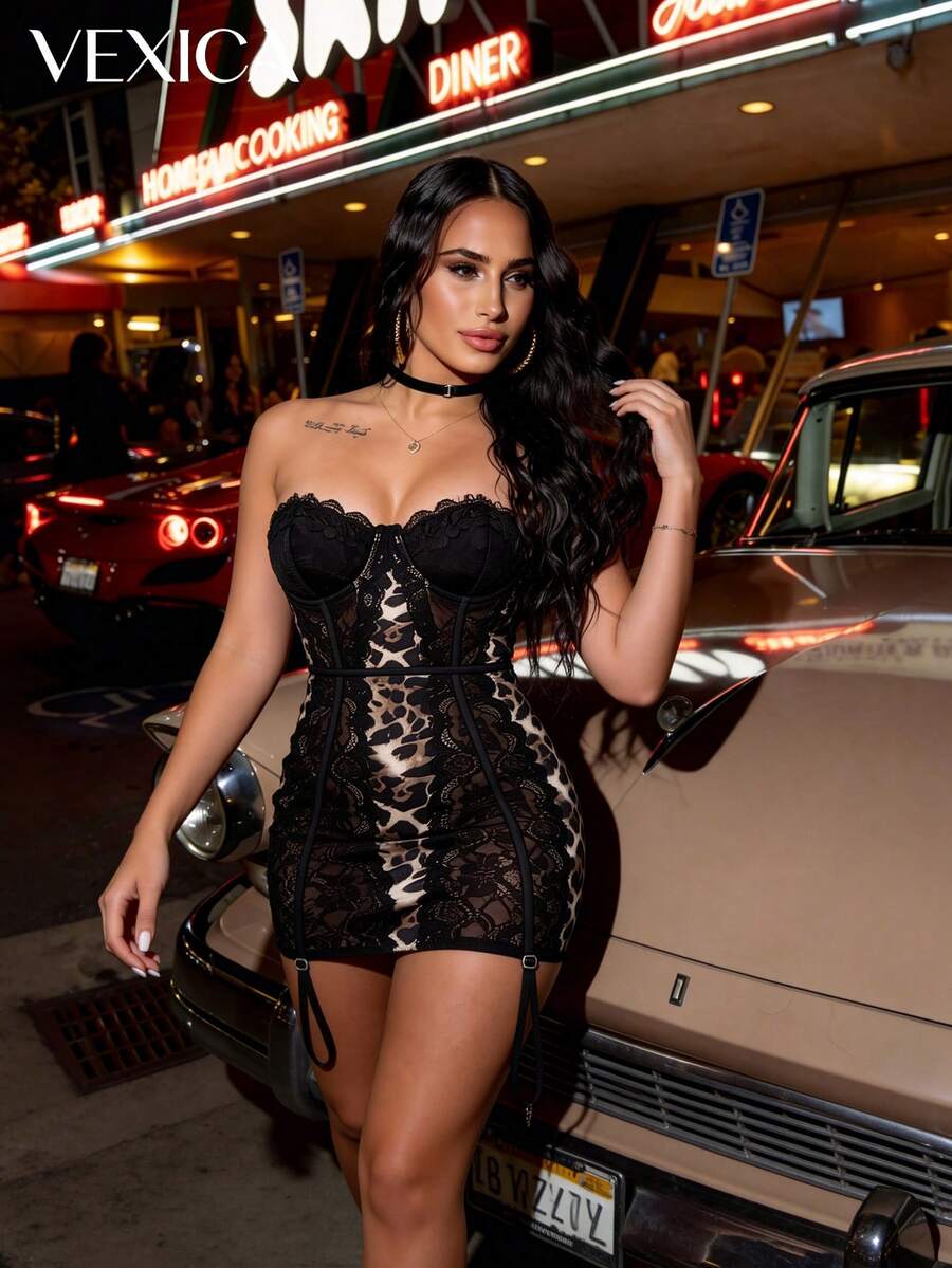 Vexica 女士性感复古豹纹蕾丝边抹胸吊带连衣裙。胸前的蕾丝边设计使其成为海滩、夜店、酒吧、主题派对、音乐节、聚会、特殊场合、约会以及与朋友休闲街头风格的完美之选。