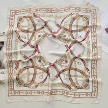1件女款鏈條印花方巾，百搭印花方巾，腰帶、包包裝飾雪紡圍巾，適合日常穿著 - 黑色 - 查看 7