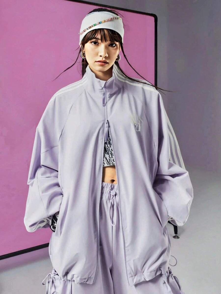 Chaqueta con cuello alto y cremallera con estampado de 3 rayas y logotipo de Adidas retro para mujer - Morado - Ver 1