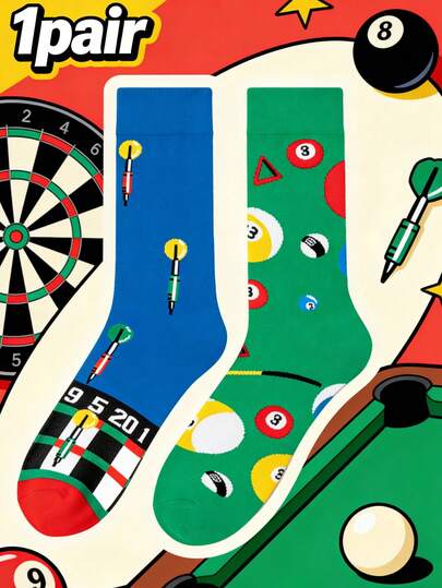 一双男女通用酒吧游戏主题中筒袜 - 不对称飞镖和台球图案设计，创意新奇袜子，适合日常休闲穿着，是台球和酒吧游戏爱好者的理想礼物，四季皆宜的时尚休闲袜