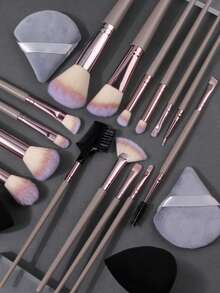 19pcs High Quality Makeup Brush Set - Soft Powder Brush, Blush Brush, Concealer Brush, Eyeshadow Brush, Mascara Brush, Brush Set & Wet/Dry Makeup Sponge & Non-Cakey Triangle Powder Puff - Champagne - View 6