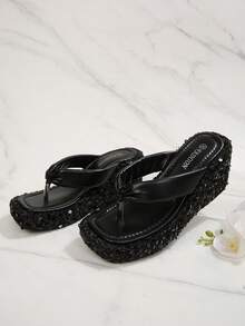 女童亮片厚底人字拖 - 闪亮亮片坡跟，缎面人字带，夏季沙滩凉鞋 - 黑色 - 查看 3