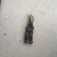 8.5" Professional Titanium Alloy Bypass Pruning Shears - Ultra Sharp Premium Gardening Scissors, Handheld Garden Hedge Trimmer - Heavy Duty Gardening Tool - B - View 6