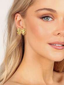 1 Pair Of High-End Gold Bow Earrings - Gold - View 2