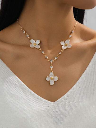 1件夏季新款浪漫柔美度假风闪亮白色手工油滴四瓣花吊坠项链（女士款）