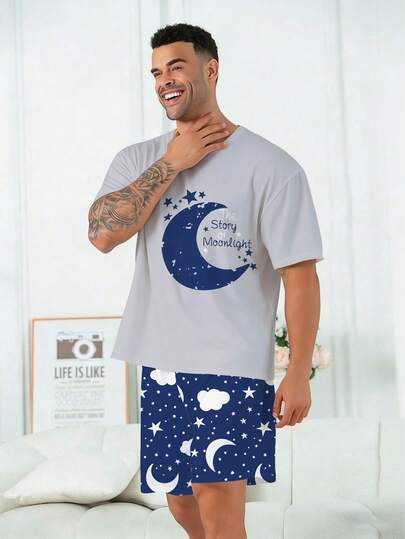 加大码男士睡衣套装 | 圆领短袖上衣和松紧腰休闲短裤，两件套 | 涤纶针织面料，亲肤透气，宽松舒适 | 月亮和星星印花图案，休闲设计