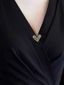 1pc Fashionable Crystal Mini Heart Brooch, Alloy Anti-Slip Lapel Pin, Stylish Accessory - Love - View 3