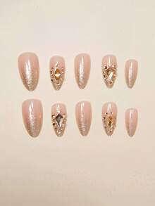 用24片杏仁形美甲片表达你的爱意！优雅金色闪粉渐变，梦幻金色不规则水钻，银色不规则水钻，裸粉色人造指甲，全覆盖假指甲贴片，适合女性和女孩。包含1张粘合贴片和1个迷你指甲锉，果冻凝胶，随机发货。 - 金色 - 查看 3