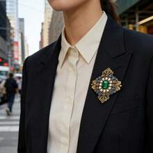 1pc Shiny Vintage Zinc Alloy Retro Palace Style Brooch Pin, Suitable For Women's Daily Wear On Sweaters, Coats, All Year Round - Multicolor - View 3