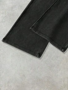 Calça de moletom masculina com estampa de letras e cintura ajustável com cordão, ideal para uso casual diário ou esportes. - Preto - Ver 4