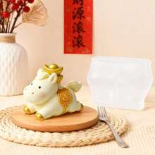 Shaped Candle Silicone Mold, Cartoon New Year Creative Ice Cube Mold - White - View 2