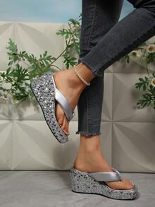 女童亮片厚底人字拖 - 闪亮亮片坡跟，缎面人字带，夏季沙滩凉鞋 - 銀色 - 查看 7