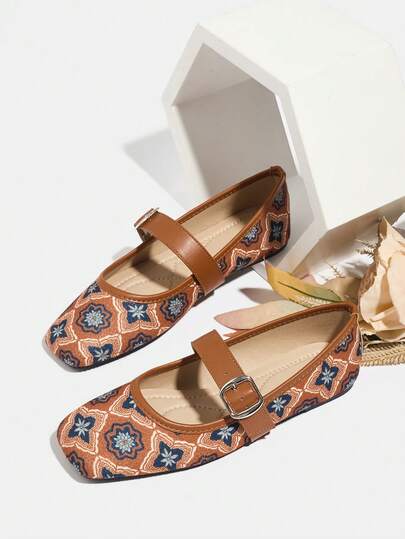 2026秋季新款女士复古棕色方头搭扣绒面革低跟低鞋面百搭软底舒适户外玛丽珍平底鞋