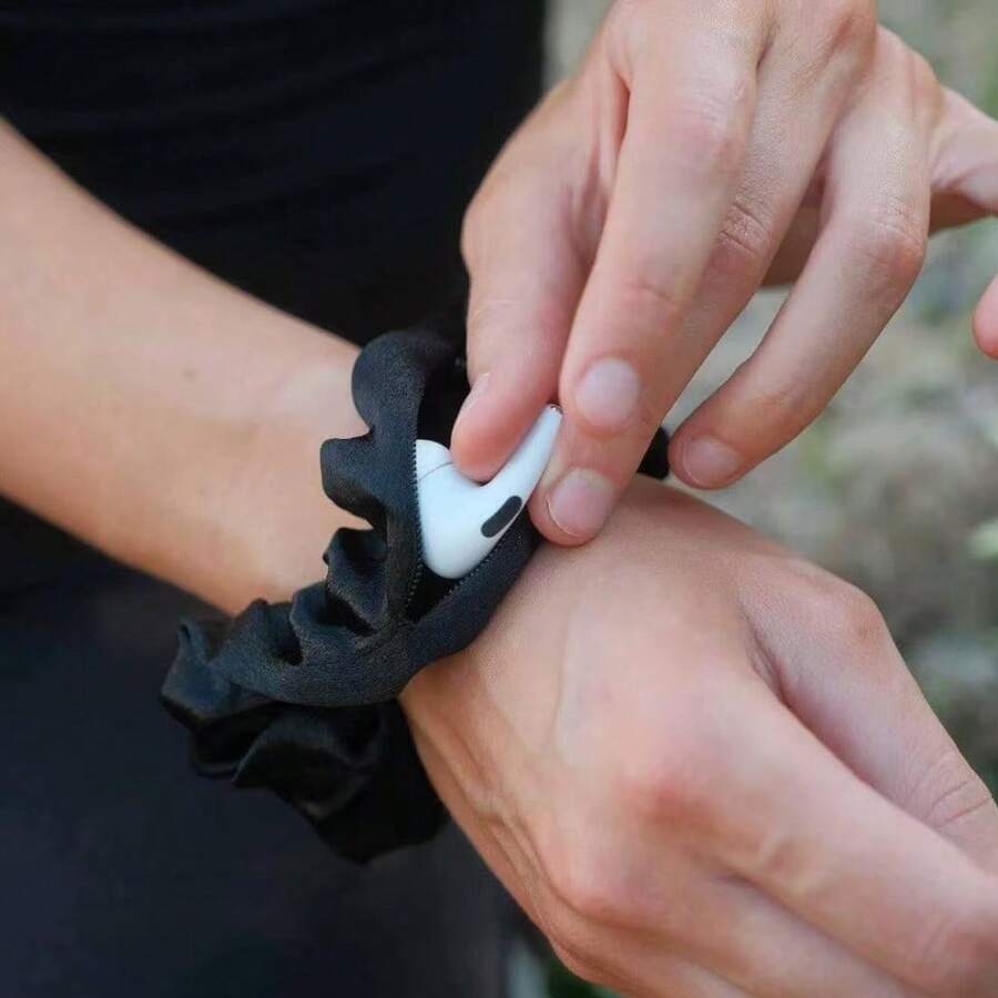 3pcs/6pcs New Creative Invisible Zipper Scrunchies, Sports Key Pouch, Multifunctional Travel Scrunchies, Mini Wallet, Earphone Case - Black - View 1