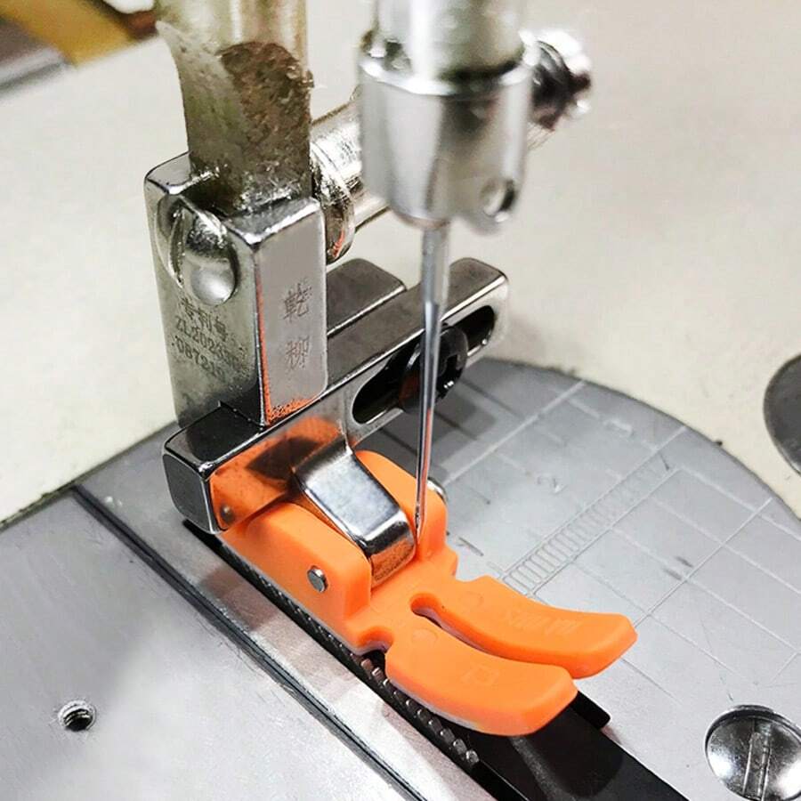 T3 Plastic Universal Presser Foot, A Multi-Functional Adjustable Presser Foot Suitable For Straight Stitch Sewing Machines, Can Be Adjusted To Left Or Right Side