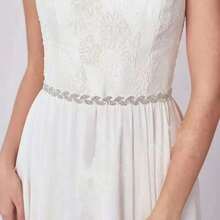 这款镶钻叶形腰链，奢华闪亮，尽显优雅性感，适合搭配连衣裙、半身裙、牛仔裤，日常佩戴舒适，也适合派对、度假等场合，是送给朋友、家人、母亲、女友、生日或情人节的理想礼物。 - 銀色 - 查看 5