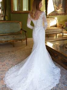 Long Sleeve Lace Mermaid Wedding Dress For Women - Vintage Inspired Bridal Gown Featuring Elegant High Coverage Lace Bodice With Full Length Sleeves And Sculpted Mermaid Silhouette That Enhances Natural Curves With Timeless Grace; Intricate Heavy Lace Embroidery Layered Over Soft Tulle Adds Depth, Texture And Classic Bridal Elegance; Perfect For Church Wedding Ceremony, Cathedral Wedding, Winter Wedding Celebration, Formal Reception, Christmas Wedding Party, Anniversary Gala And Romantic Bridal Photoshoot - 白色 - 查看 4