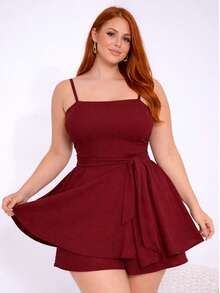 Women's Plus Size Romper With Ruffle Detail, Thin Straps, Defined Waist, Premium Duna Fabric With Elastic – Casual And Elegant - 酒紅色 - 查看 4