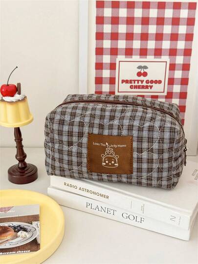 1个卡通熊造型立方体化妆包，大容量格子图案收纳包，适合外出、旅行、洗漱，户外便携，女士可爱收纳包，洗漱包，旅行洗漱包，沐浴包，女士旅行必备，假日必备