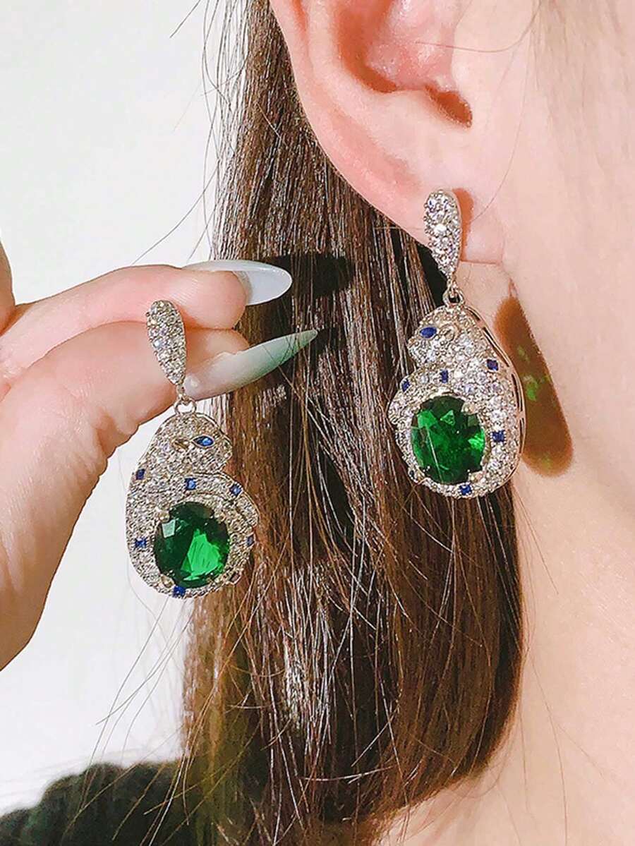 Elegant Animal Leopard Head Four-Claw Green Geometric Earrings, Synthetic Zirconia Jewelry Gift For Women - White - View 1