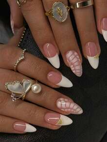 10片手工杏仁形白色法式美甲贴纸，鳄鱼纹底，金属珠点缀。这款美甲贴纸采用手工绘制的白色法式美甲尖角和白色鳄鱼纹底，并饰以金属珠。优雅浪漫的简约设计，散发着精致、性感和奢华的气息。适合日常佩戴、约会、音乐会和商务场合，是送给女士和女孩的完美礼物。 - 彩色 - 查看 10