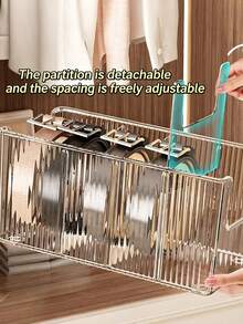 4-Grid Large Capacity Transparent Plastic Storage Box With Dividers, Includes 3 Removable Dividers. Desktop Makeup Organizer Box - High Capacity Multi-Function Storage Box For Belts, Cosmetics, Vanity Accessories - Multicolor - View 4