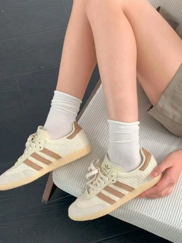 Adidas Originals SAMBA OG, zapatillas deportivas de suela fina, cómodas y de corte bajo, unisex, beige. - Beis - Ver 1