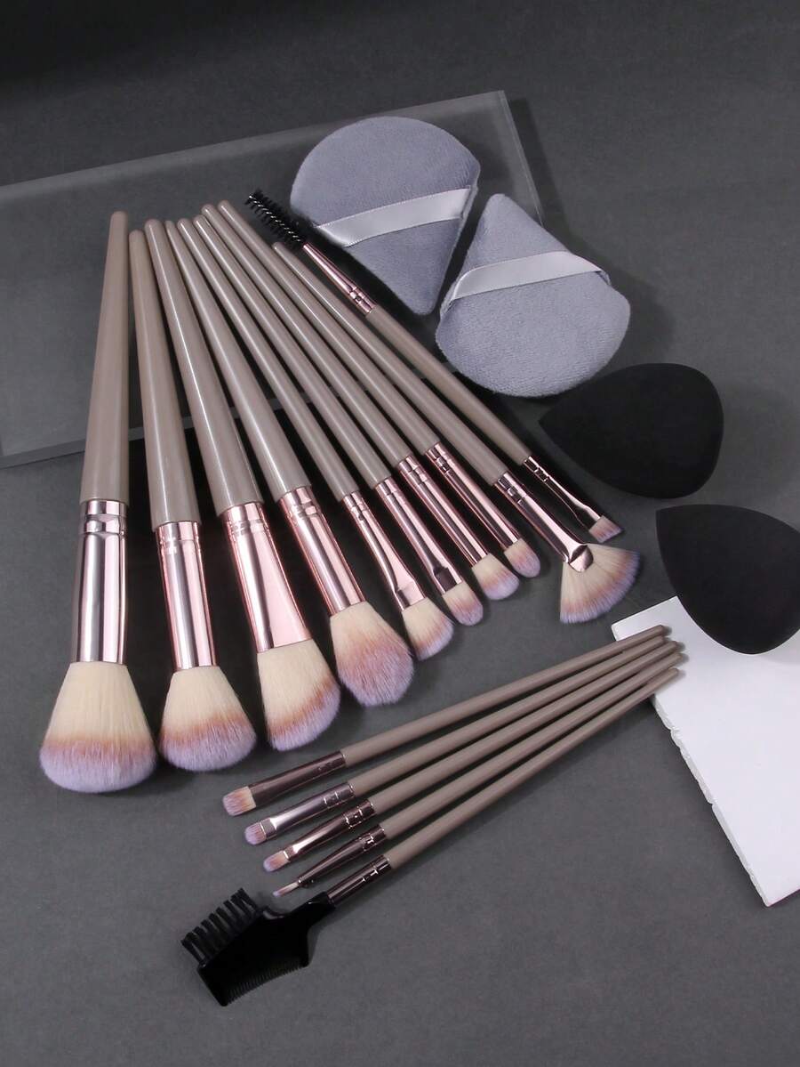 19pcs High Quality Makeup Brush Set - Soft Powder Brush, Blush Brush, Concealer Brush, Eyeshadow Brush, Mascara Brush, Brush Set & Wet/Dry Makeup Sponge & Non-Cakey Triangle Powder Puff