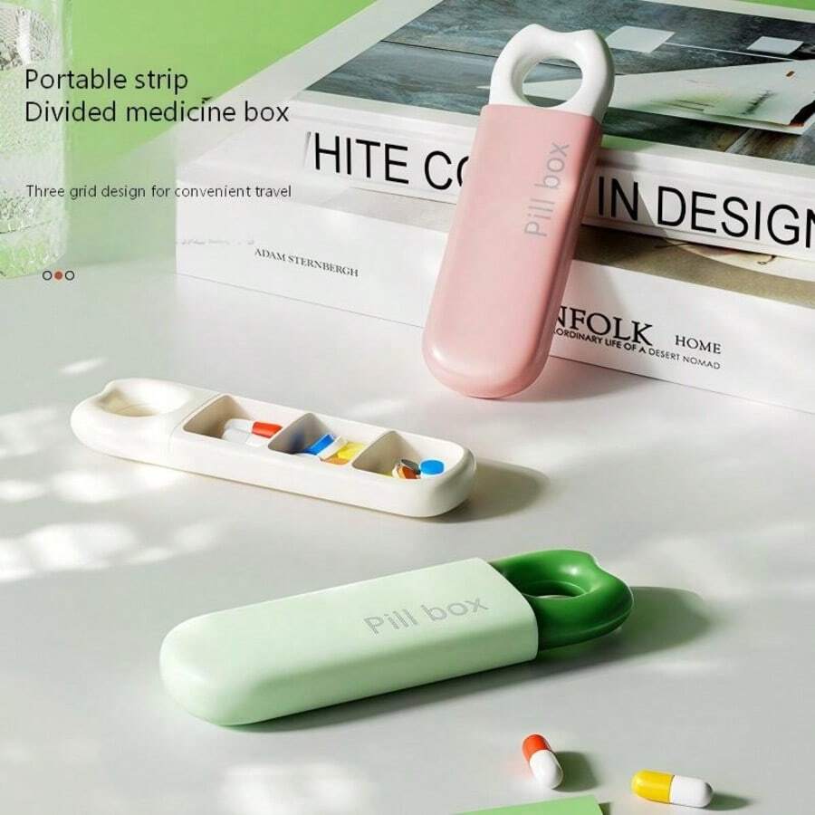 带按压式锁盖的药盒 - 紧凑便携的药品收纳盒，三格便携式药盒，适合居家或旅行使用 - 设计简洁，闭合安全，经常旅行的人必备。