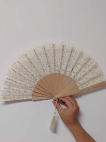 1pc Vintage Spanish Wedding Fan - Elegant Floral Lace Decoration, Natural Wooden Folding Hand Fan Suitable For Bridal Party, Wedding Decor - Elegant Tabletop Centerpiece Or Wedding Gift - Durable And Lightweight, Bridal Party Accessory, Exquisite Craftsmanship - View 3