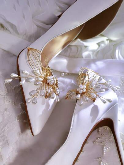 1 Pair Elegant Floral Pearl Hollow Shoe Clips, Versatile Fashion Pointed Toe Shoes & Boots Accessories For Women