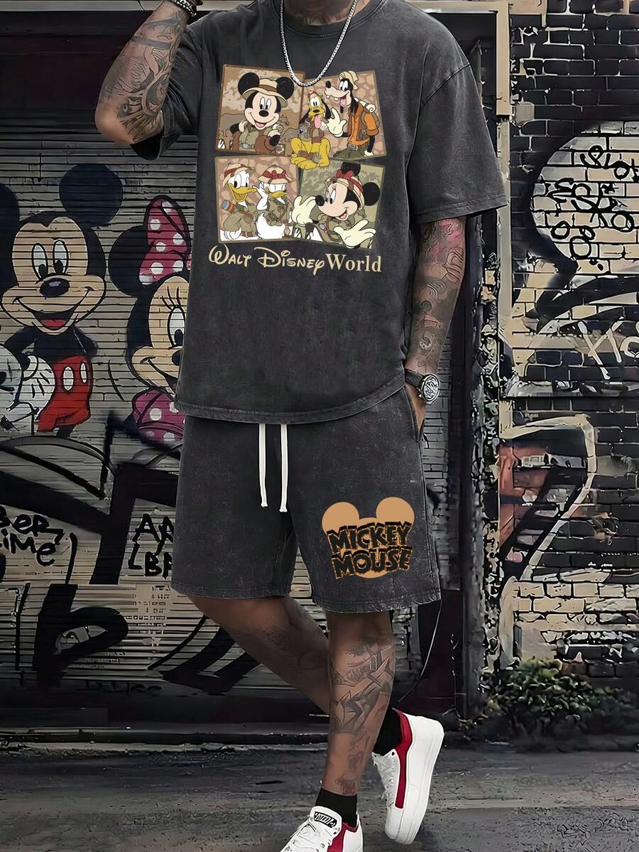 (2pc) Disney Mickey Mouse Graphic And "Disney World" Letter Print T-Shirt, Retro Washed 180g Pure Cotton T-Shirt And Retro Washed 290g Pure Cotton Shorts Set. Letter Print, Men's T-Shirt, Casual, Comfortable And Fashionable Cotton T-Shirt, Men's Summer Washed Pure Cotton Shorts. - 黑色+黑色 - 查看 1