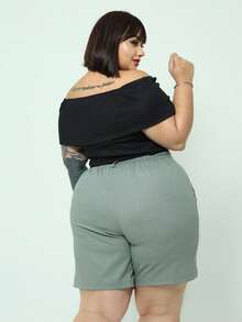 Bermuda Feminina Plus Size Alfaiataria Cintura Alta com Elástico e Bolsos Confortável Elegante G1 ao G3 - Cinza - Visão 3