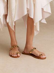 Tropiscape Giày sandal đế bằng đính hạt phong cách Bohemian thanh lịch và thoải mái dành cho nữ, thích hợp cho mùa hè và cỡ lớn, phong cách Cottagecore, trang phục mùa hè. - Vàng - Xem 2
