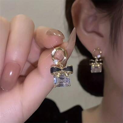 1 Pair Fashion Square Faux Crystal Bow Earrings | Elegant Earrings For Women | High-End Design | Inspired By Korean Ins Style | Perfect Accessory To Enhance Elegance